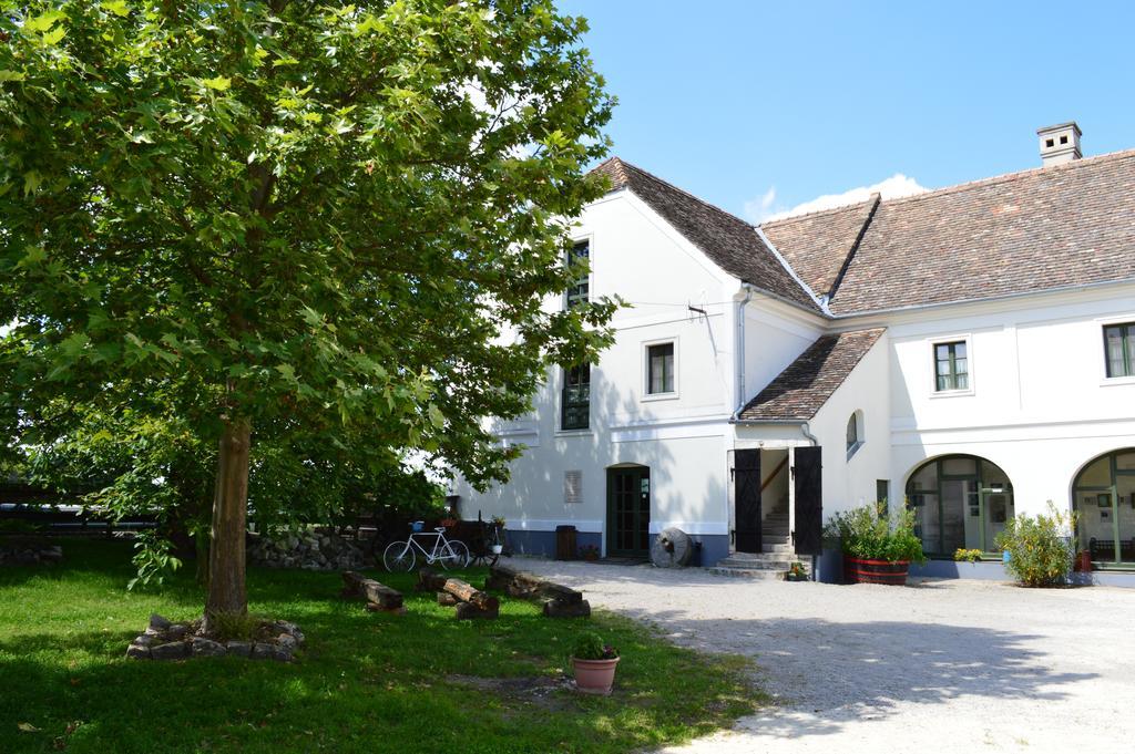 Edvy Malom Fogadó Barokk Udvarház Pápa Exterior foto