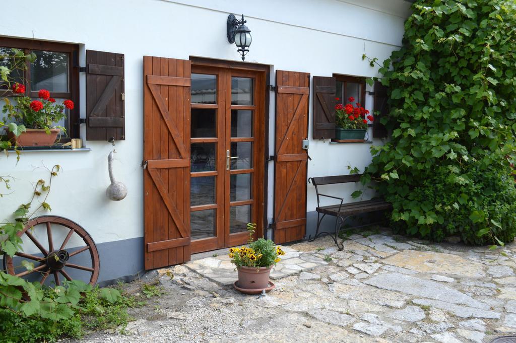 Edvy Malom Fogadó Barokk Udvarház Pápa Exterior foto